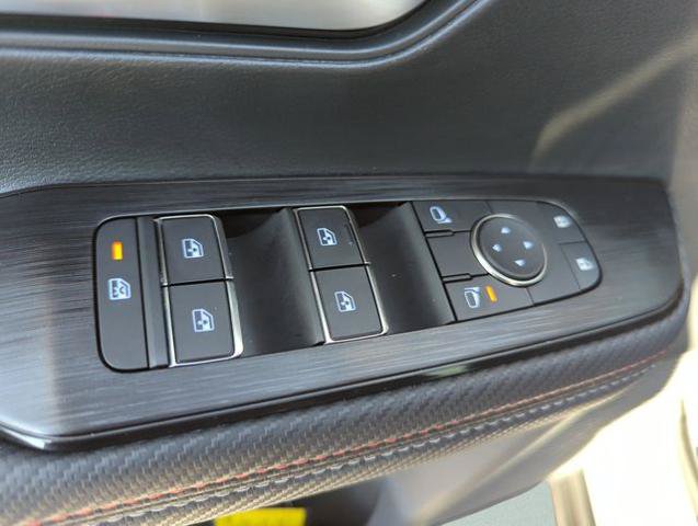 Certified 2025 Nissan Kicks SR FWD image 25