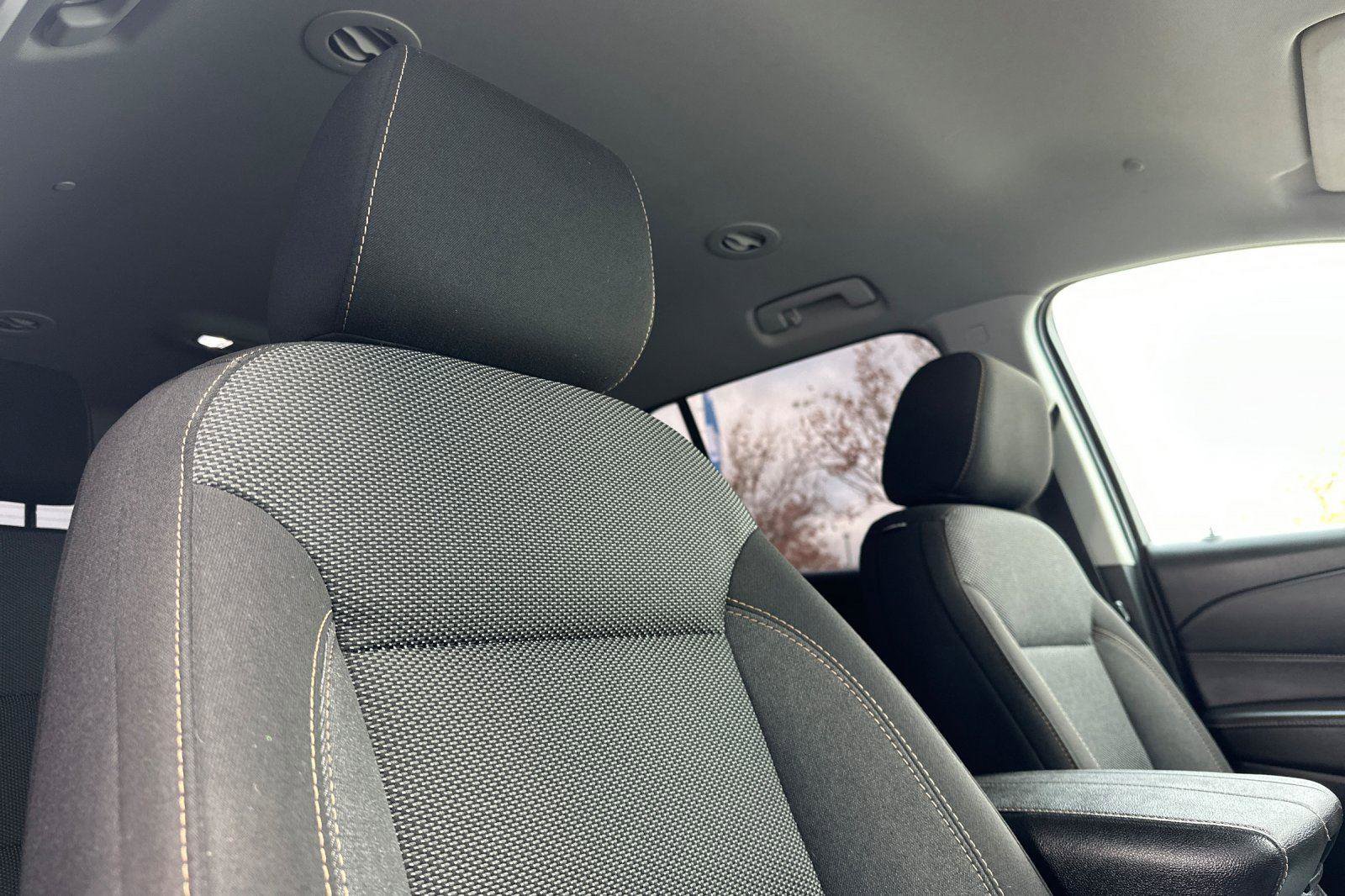 Used 2018 Chevrolet Traverse LT image 18