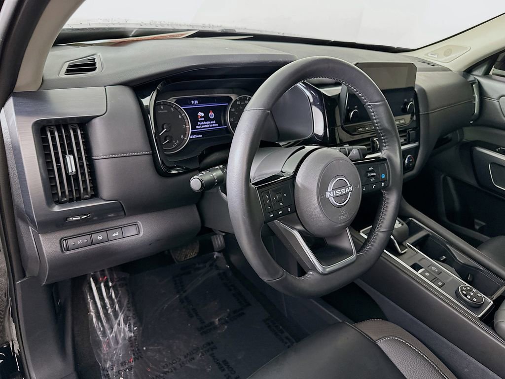 Certified 2025 Nissan Pathfinder SL w/ SL Premium Package AWD/4WD image 15