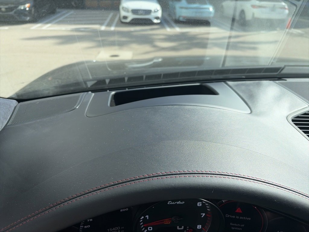 Used 2020 Porsche Cayenne Turbo image 4