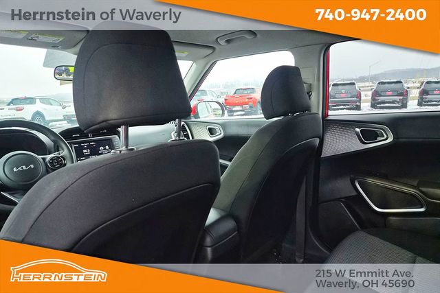 Used 2022 Kia Soul LX FWD image 22