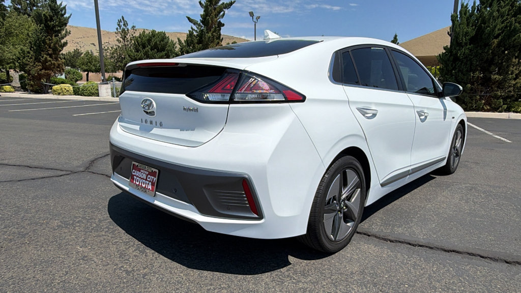 Used 2020 Hyundai Ioniq Limited FWD image 3