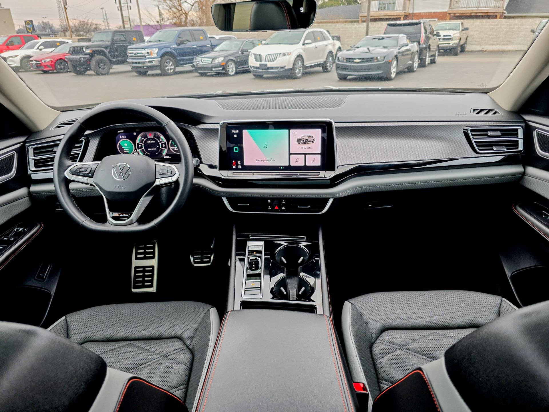 Used 2024 Volkswagen Atlas Peak Edition SE image 32