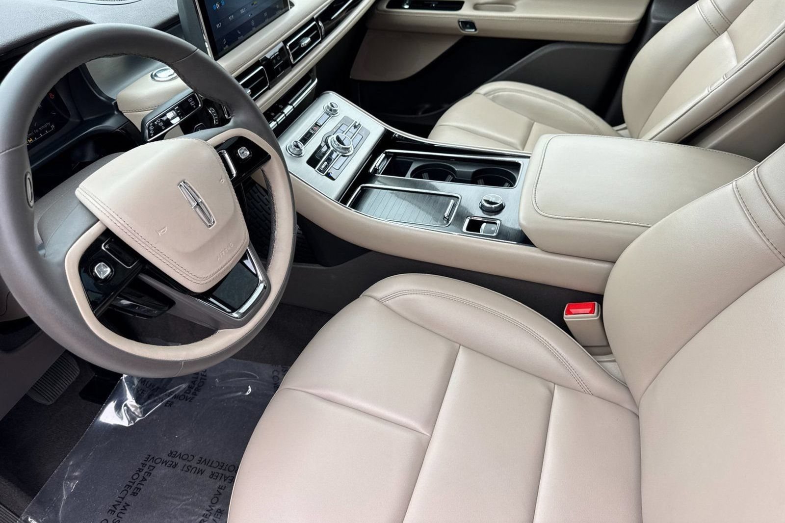Used 2023 Lincoln Aviator 2WD w/ Premium Package image 10