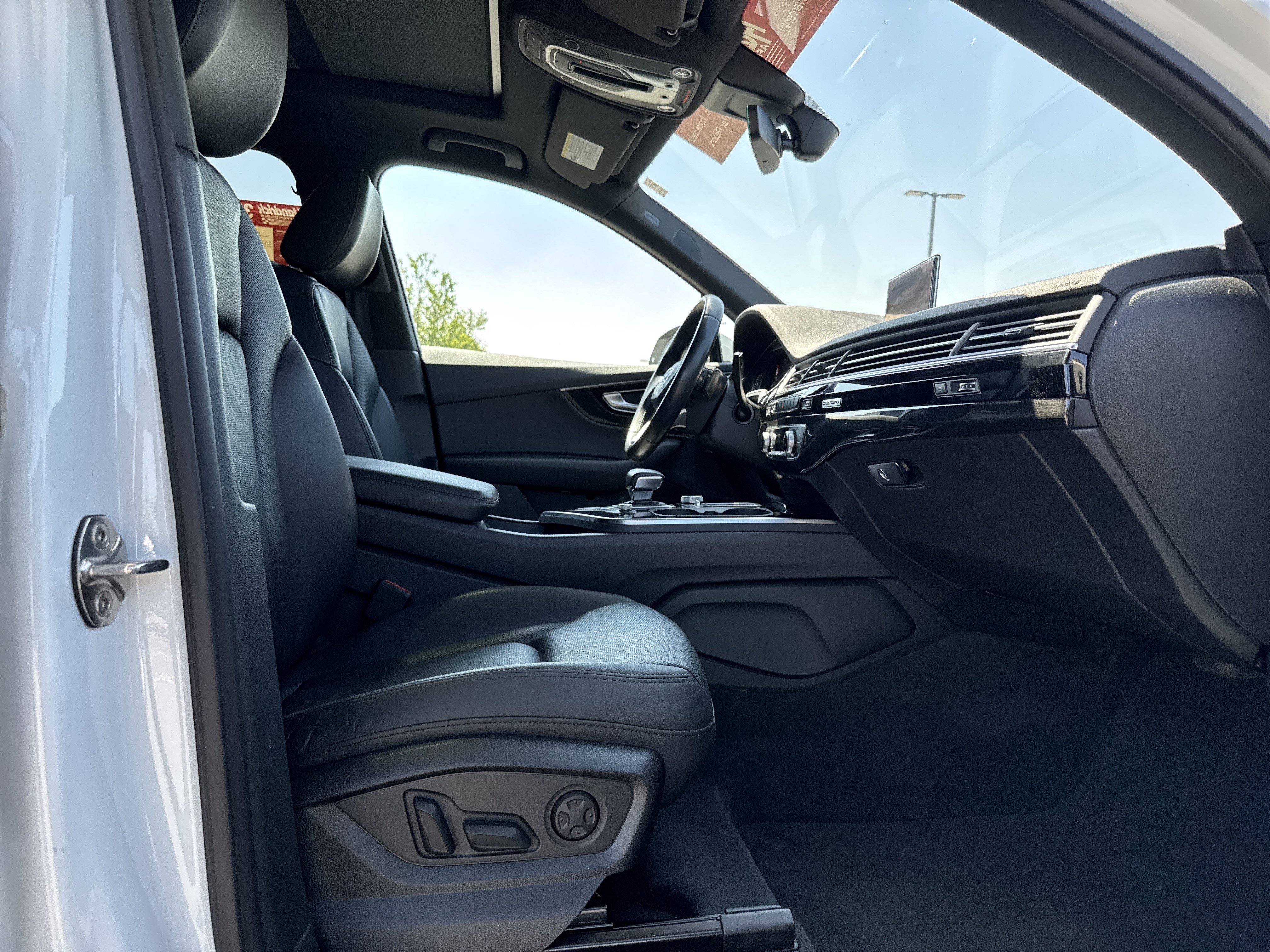 Used 2017 Audi Q7 3.0T Prestige AWD/4WD image 31