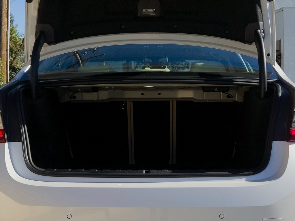 Used 2025 BMW 330i Sedan w/ Parking Assistance Package image 23