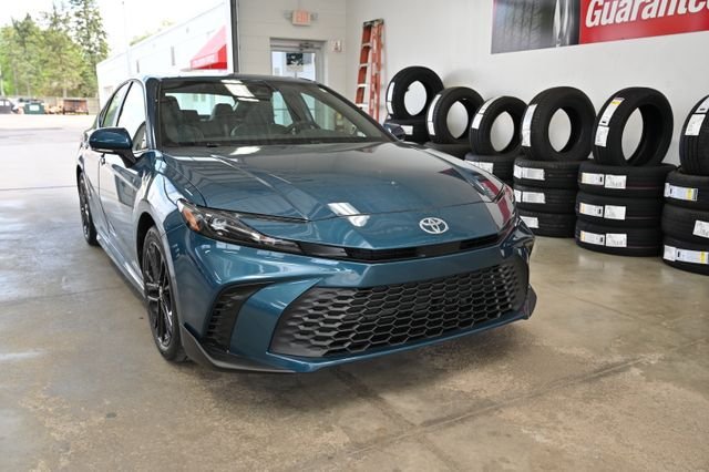 New 2026 Toyota Camry SE w/ Multimedia Upgrade Package FWD image 3