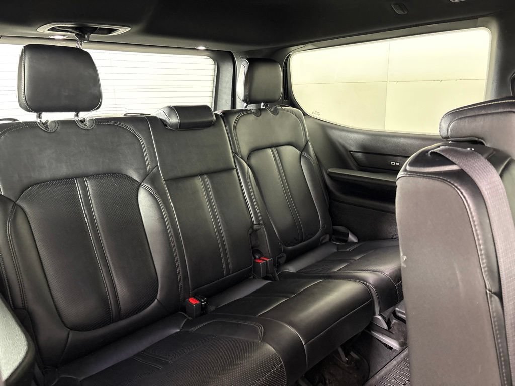 Used 2024 Jeep Wagoneer Series II w/ Flexible Seating Group RWD image 28