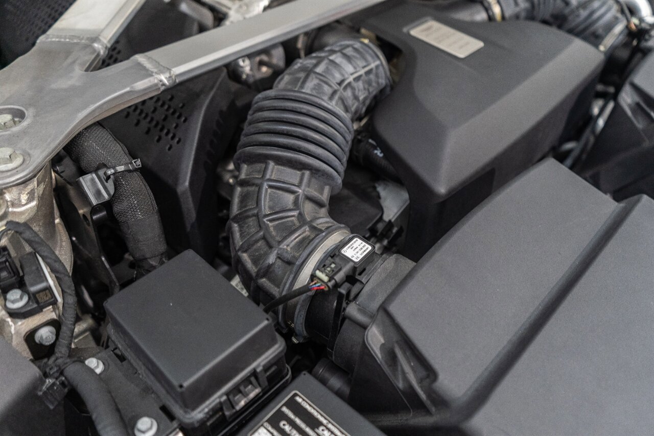 Used 2023 Aston Martin V8 Vantage Coupe image 48