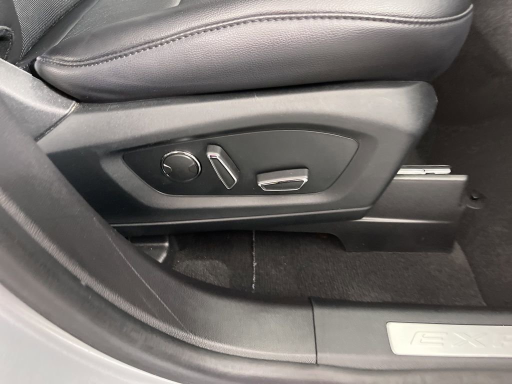 Used 2020 Ford Explorer Limited image 8