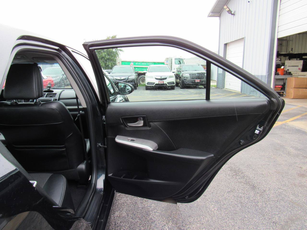 Used 2012 Toyota Camry SE FWD image 27