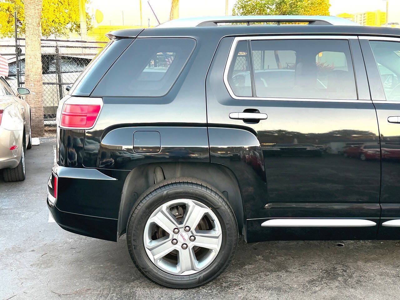 Used 2017 GMC Terrain Denali FWD image 19