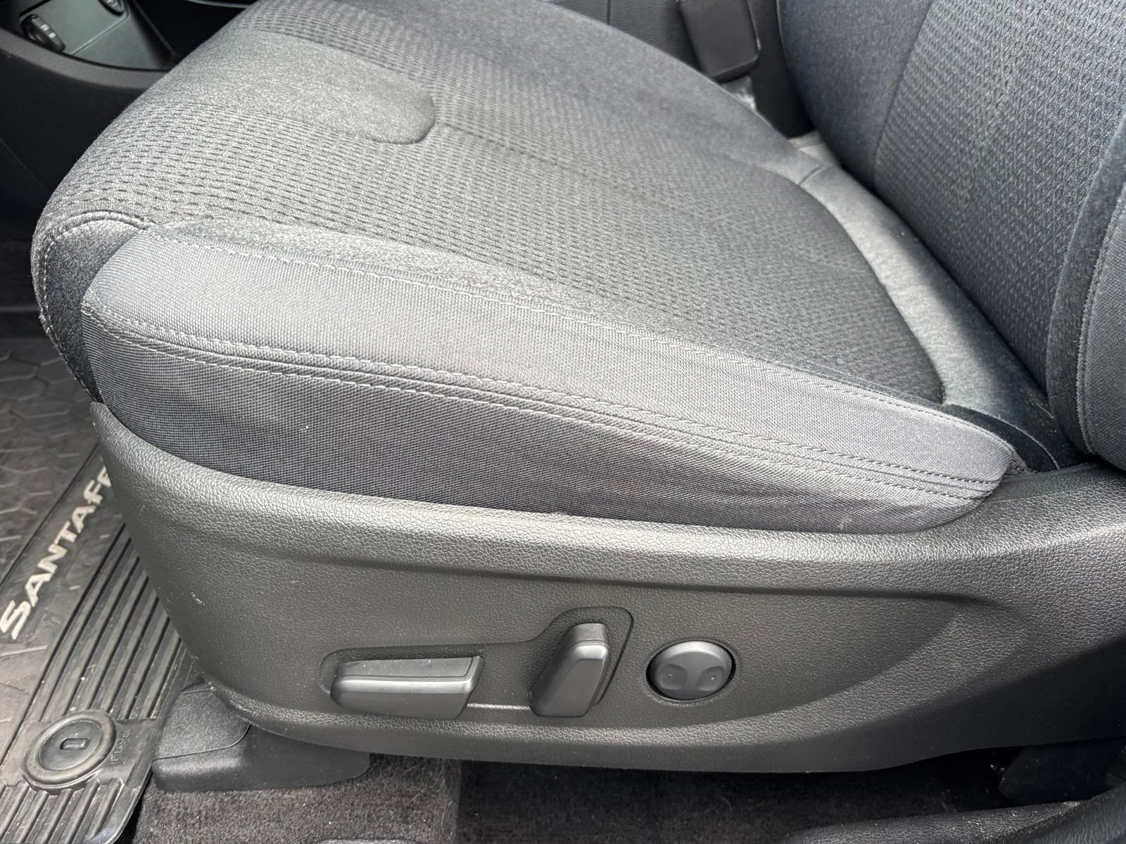 Used 2023 Hyundai Santa Fe SEL AWD/4WD image 14