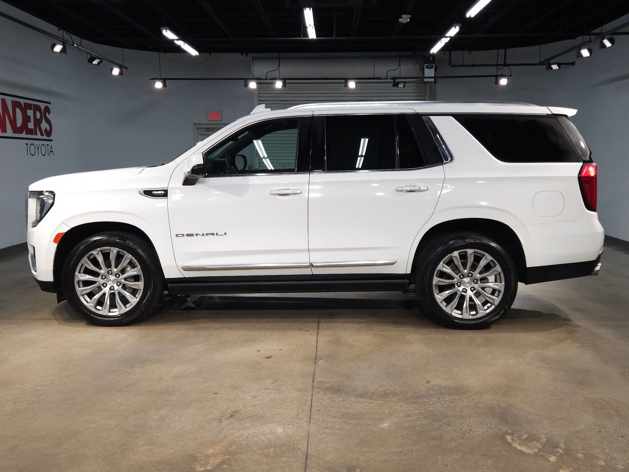 Used 2023 GMC Yukon Denali image 4