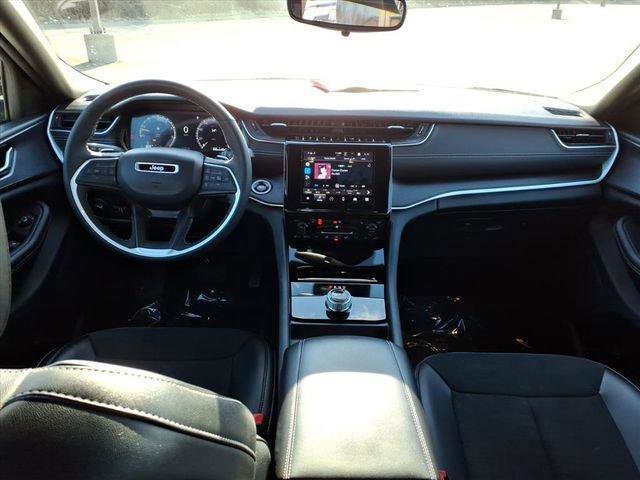 Used 2024 Jeep Grand Cherokee L Laredo image 8