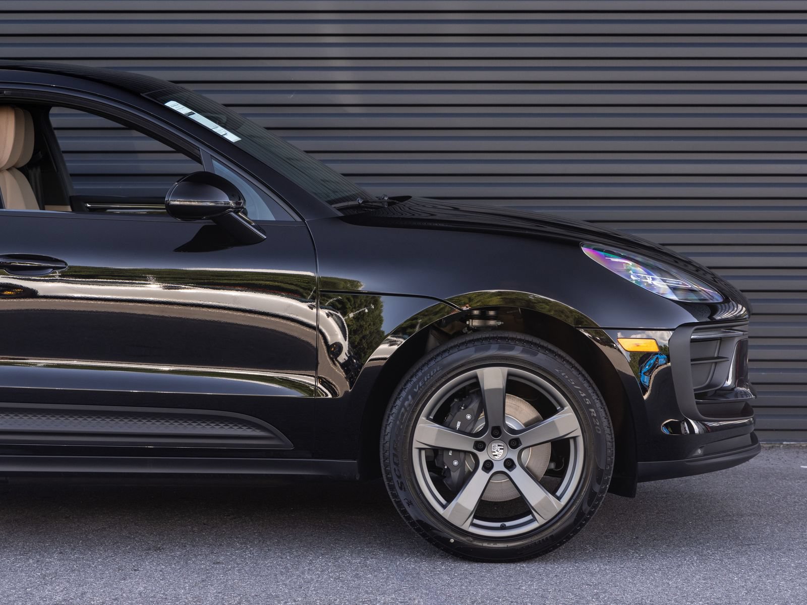 Certified 2026 Porsche Macan AWD/4WD image 9