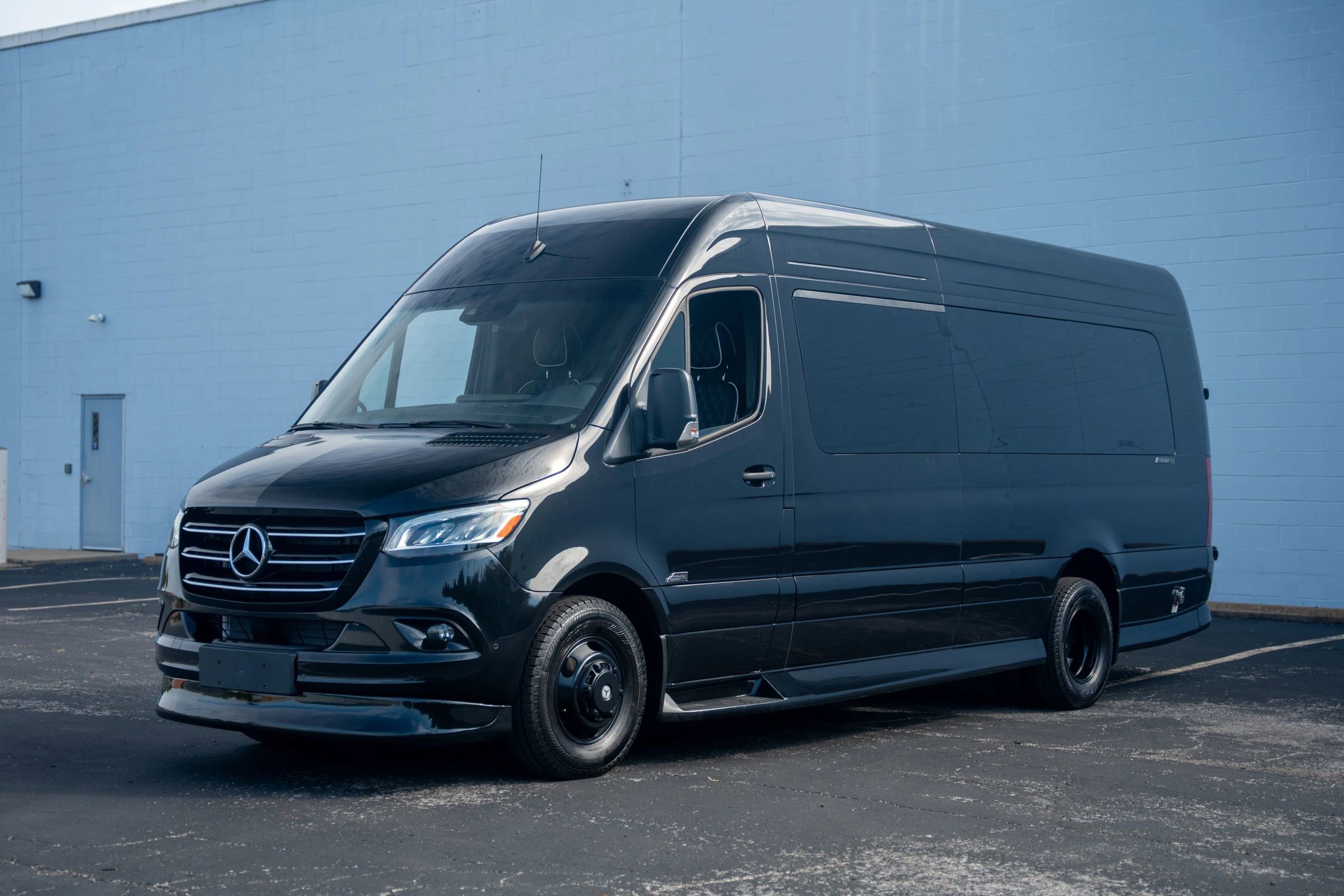Used 2024 Mercedes-Benz Sprinter 3500 image 2