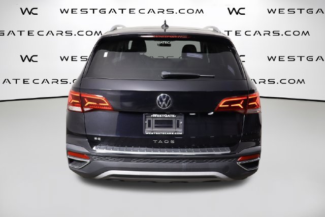 Used 2022 Volkswagen Taos SE FWD image 4