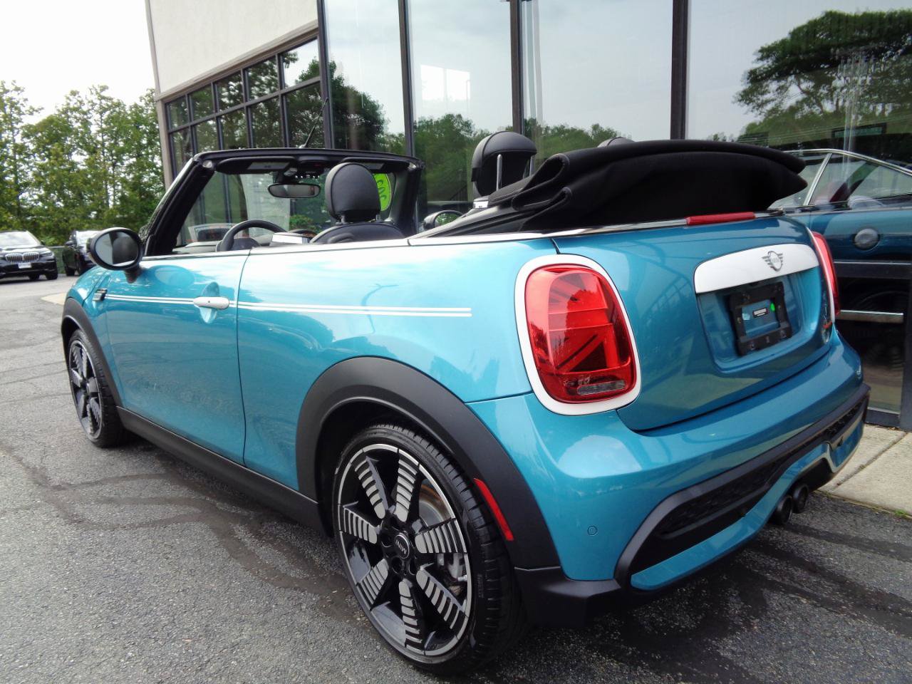 Used 2024 MINI Cooper S w/ Seaside Edition FWD image 7