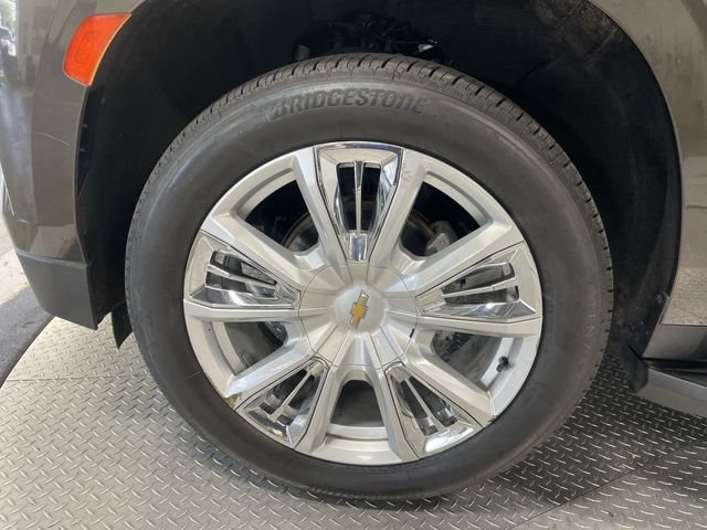 Used 2021 Chevrolet Suburban High Country AWD/4WD image 12