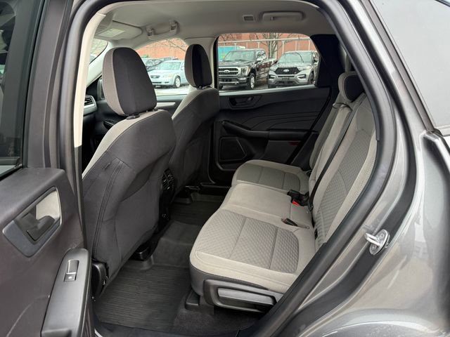 Used 2022 Ford Escape SE w/ Convenience Package image 4