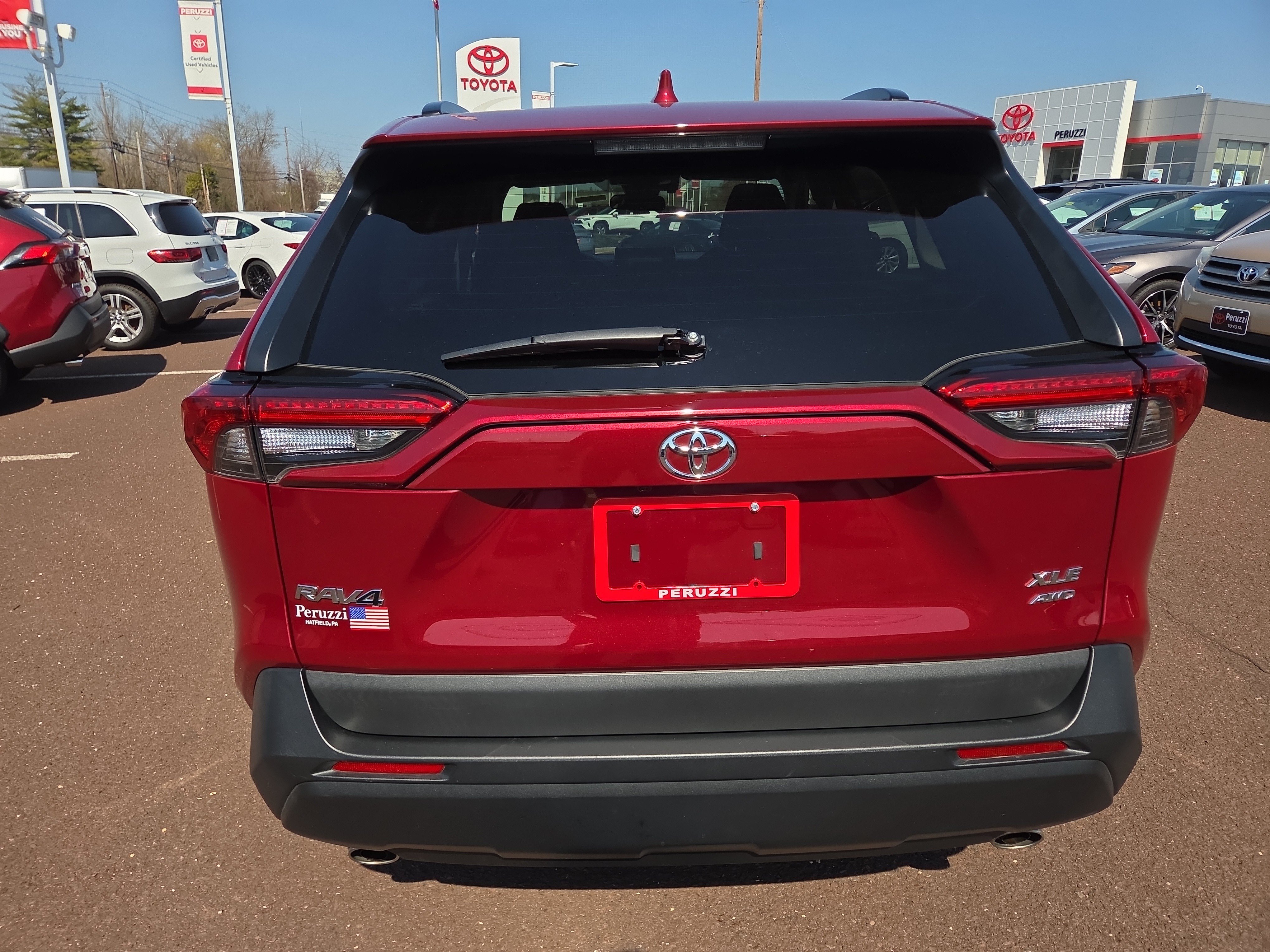 Certified 2022 Toyota RAV4 XLE w/ Convenience Package AWD/4WD image 4