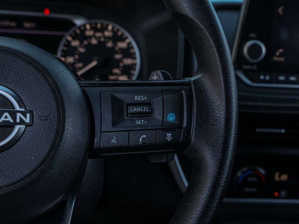 Used 2023 Nissan Rogue SV image 27