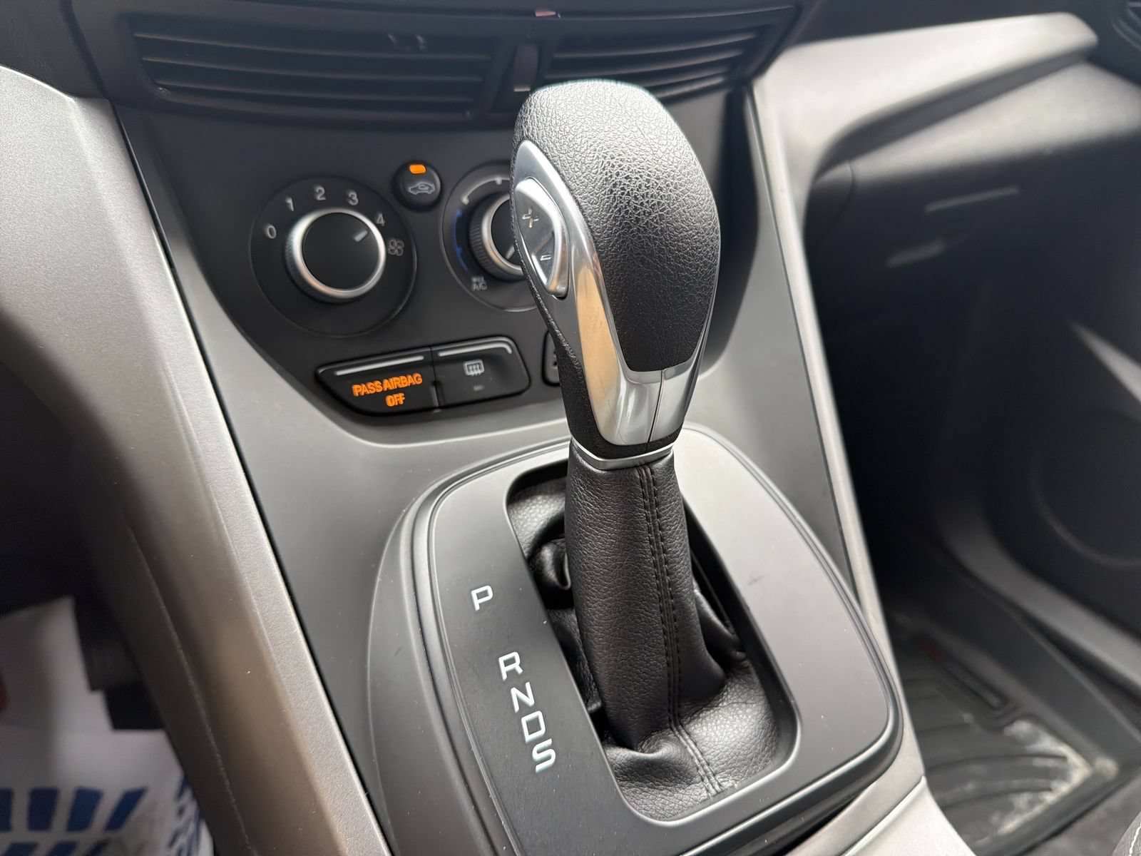 Used 2015 Ford Escape SE FWD image 35