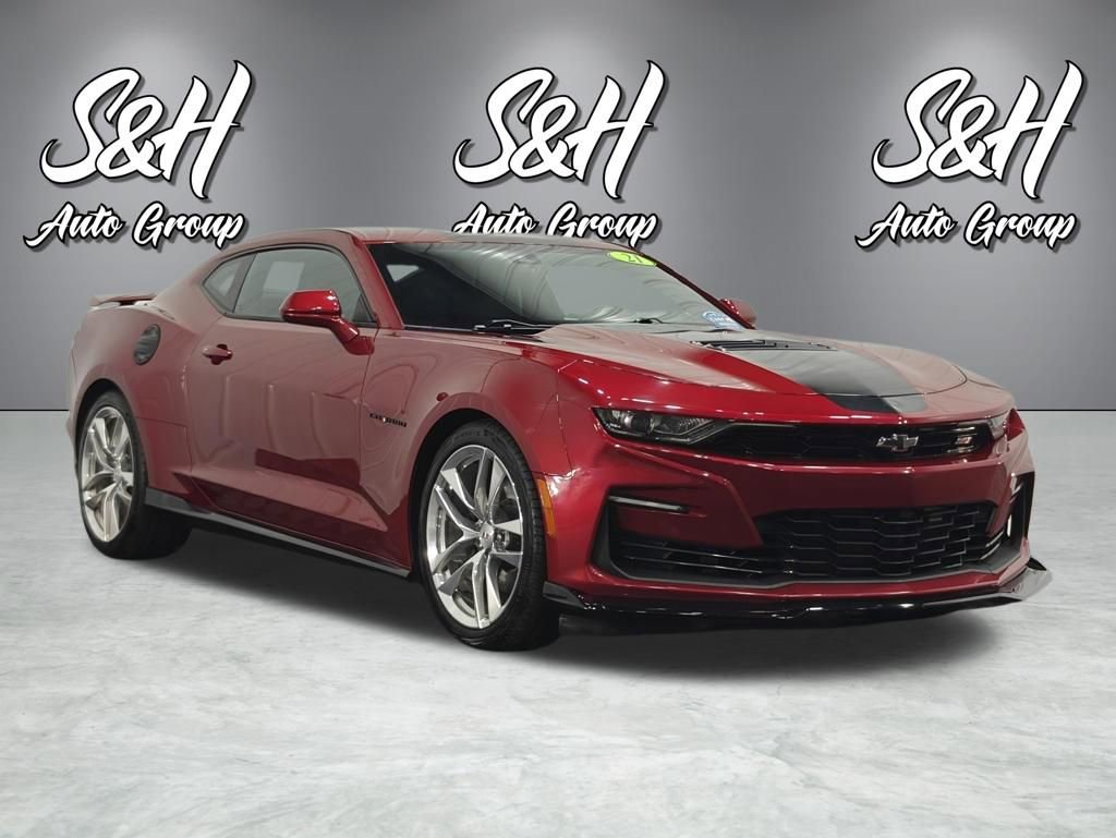 Used 2021 Chevrolet Camaro SS w/ Wild Cherry Design Package 2 RWD image 2