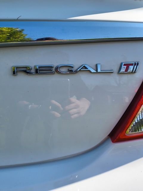 Used 2013 Buick Regal Premium image 9