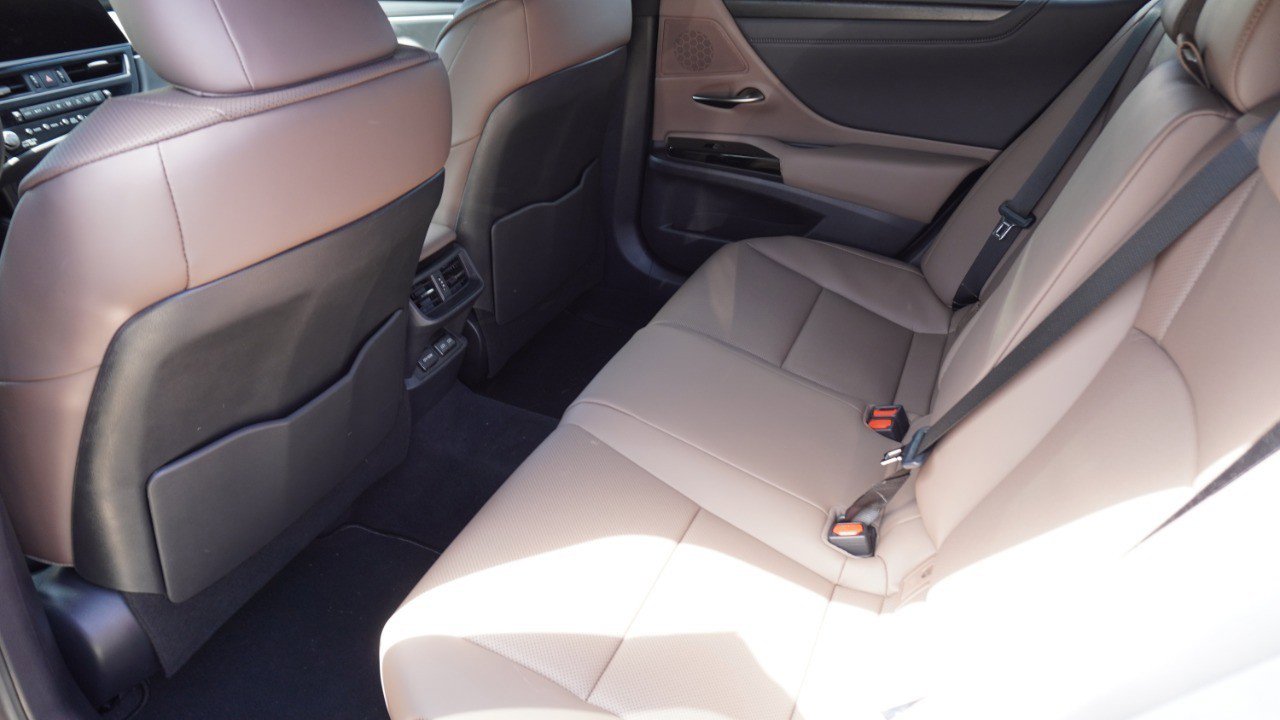 Used 2025 Lexus ES 350 w/ Premium Package image 10