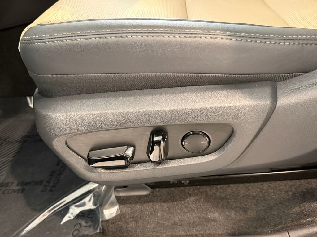 Certified 2025 Lexus GX 550 image 16