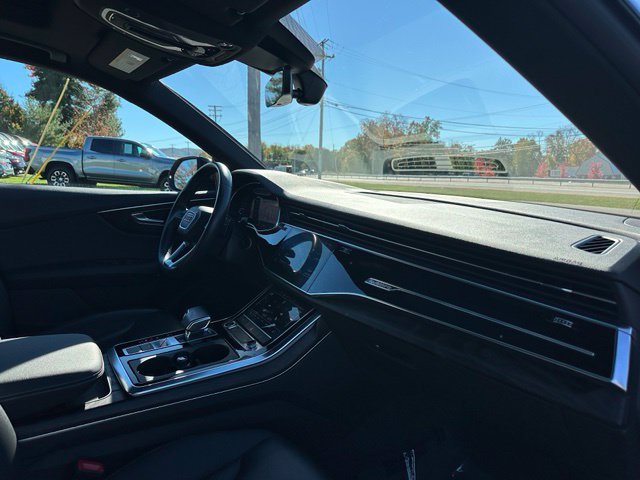 Used 2021 Audi Q8 Premium AWD/4WD image 27
