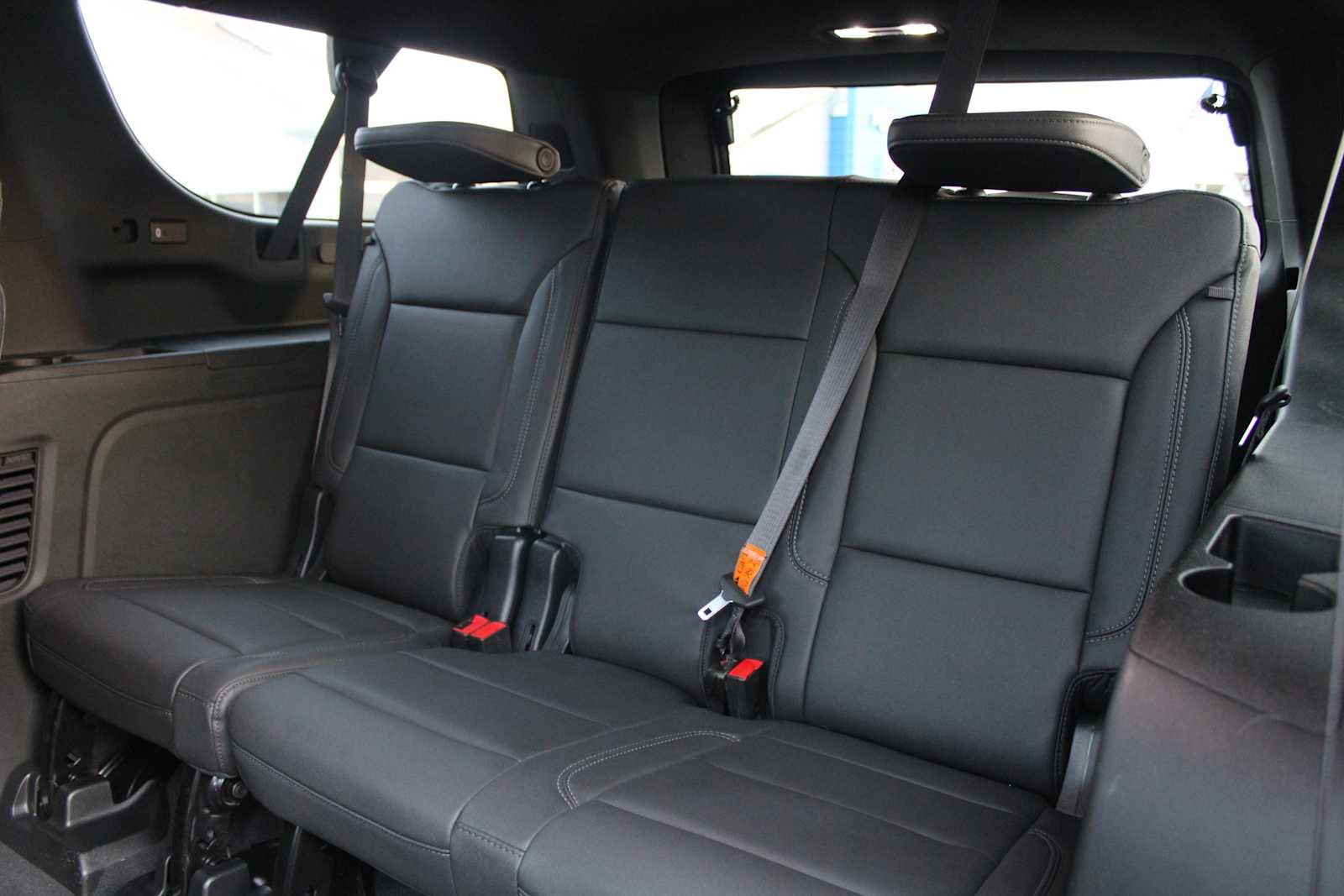 Certified 2023 Chevrolet Suburban LT w/ LT Signature Package image 12