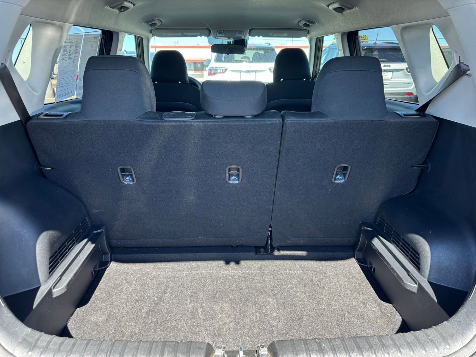 Used 2025 Kia Soul LX w/ LX Technology Package FWD image 29