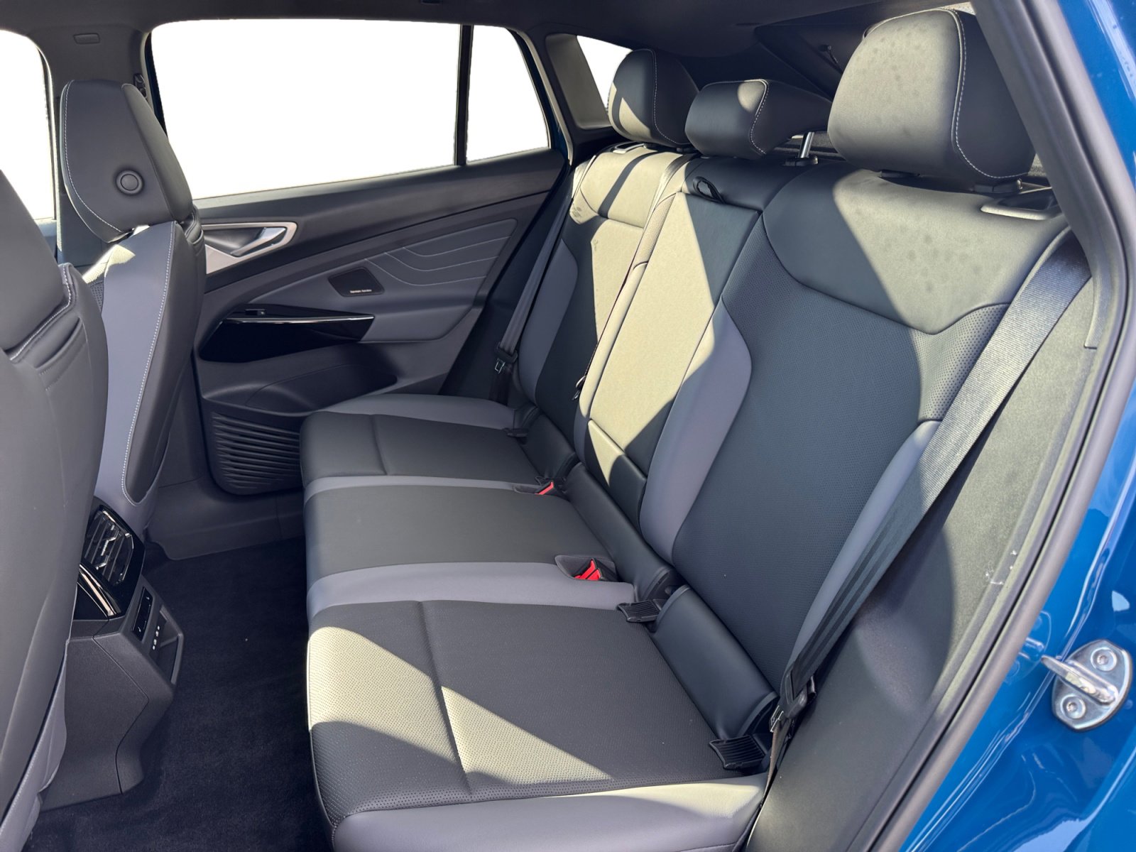 New 2025 Volkswagen ID.4 Pro S Plus image 5