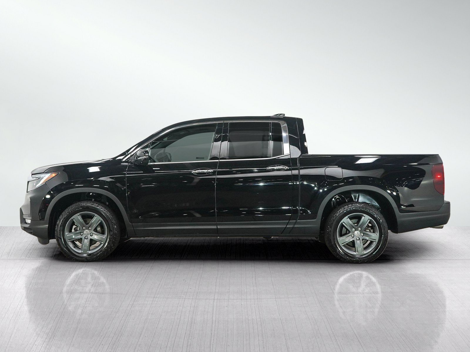 Used 2023 Honda Ridgeline RTL-E image 2