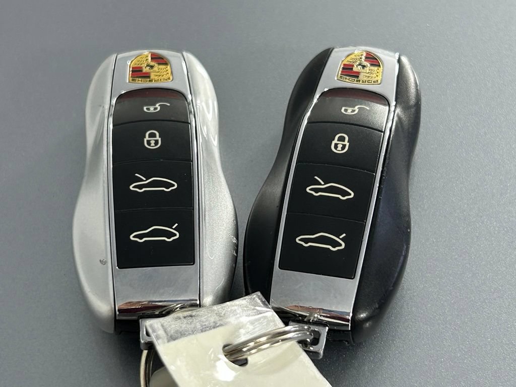 Used 2015 Porsche Cayman RWD image 29