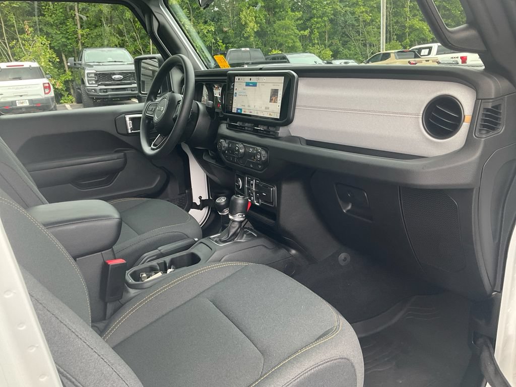 Used 2026 Jeep Wrangler Unlimited Sport AWD/4WD image 11