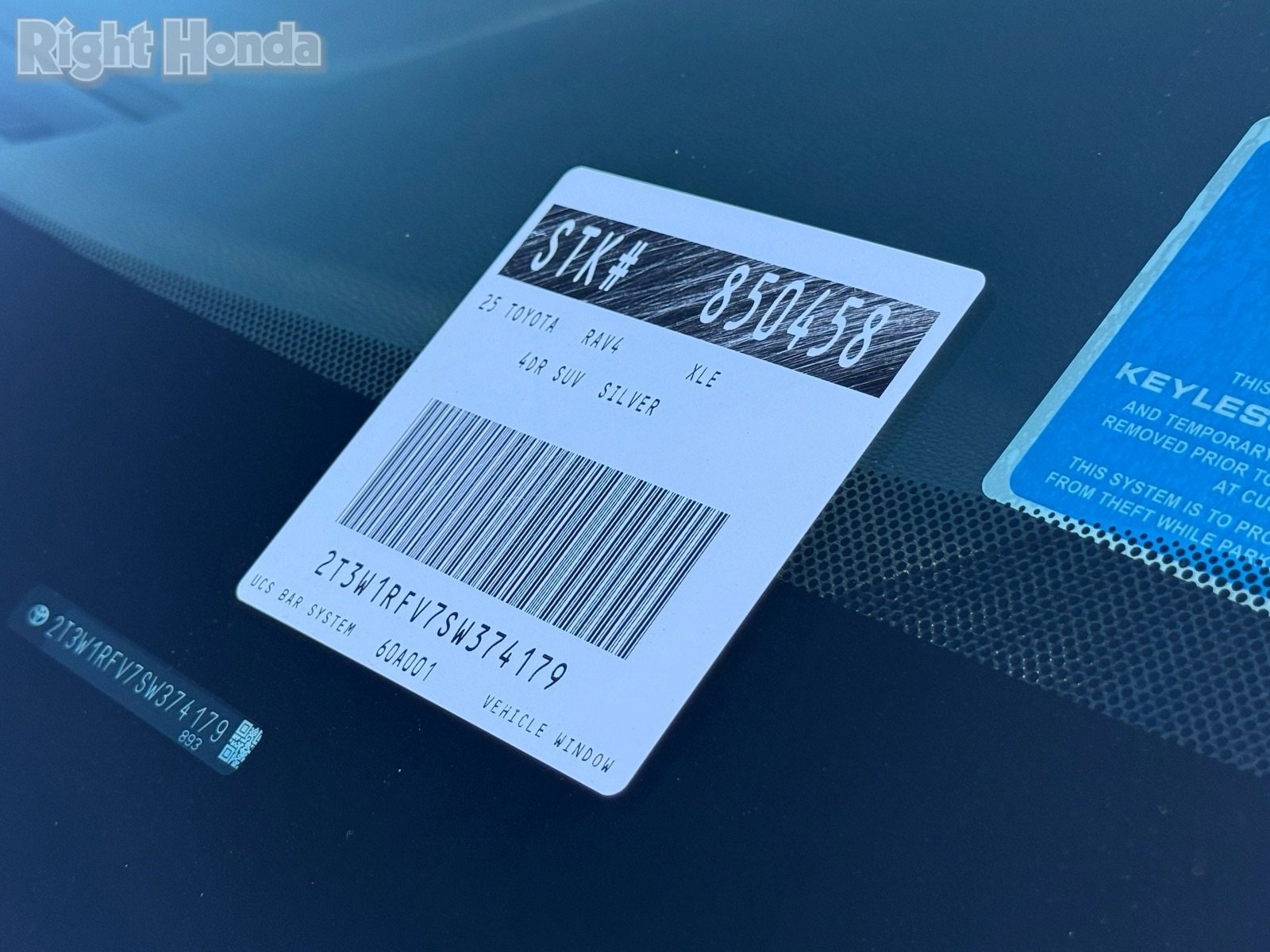 Used 2025 Toyota RAV4 XLE image 35