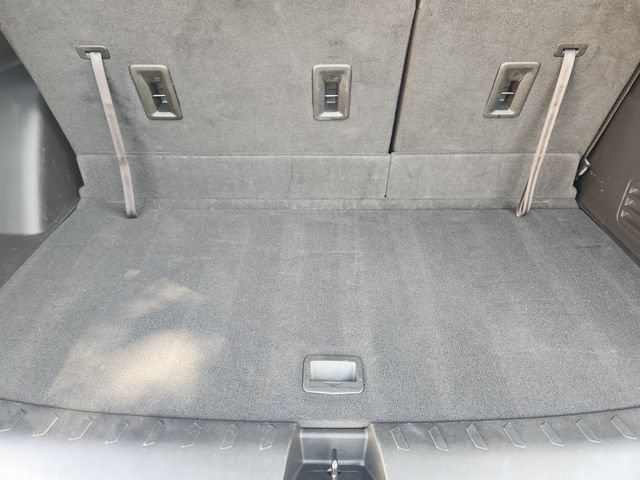 Used 2023 Chevrolet Traverse Premier FWD image 34