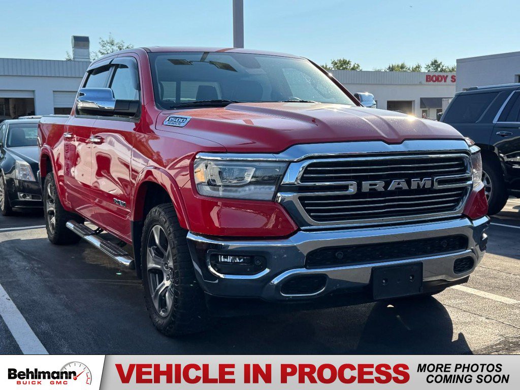 Used 2019 RAM 1500 Laramie AWD/4WD image 1