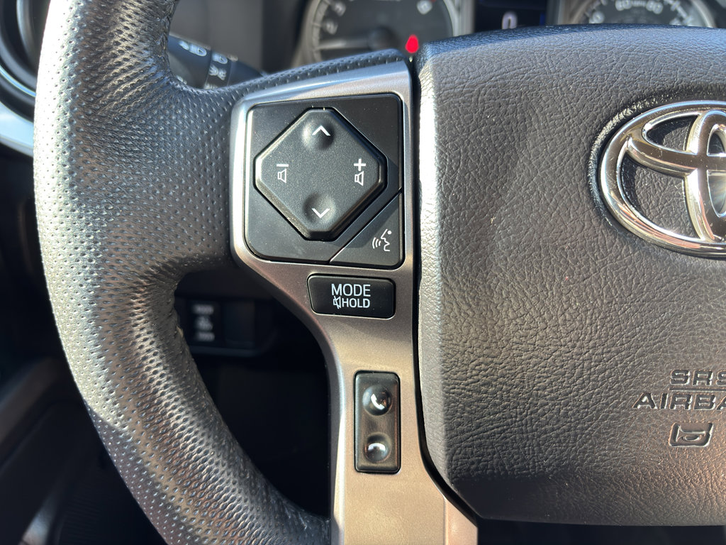 Used 2022 Toyota Tacoma Limited image 19