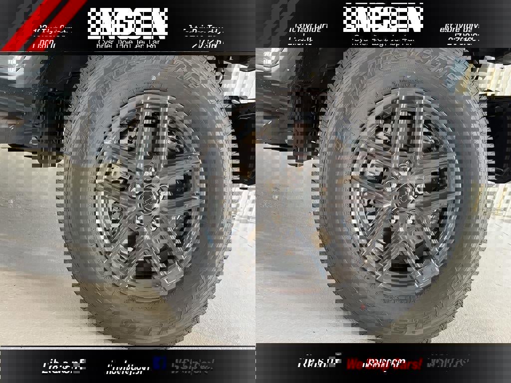 New 2025 Jeep Gladiator Sport image 26