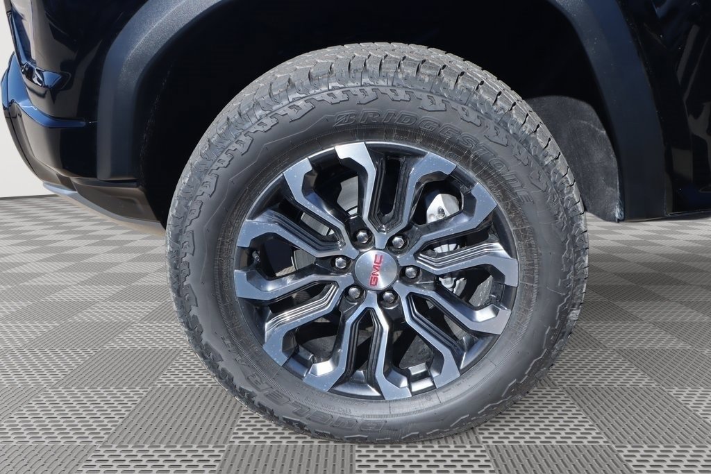 New 2026 GMC Canyon Denali image 17