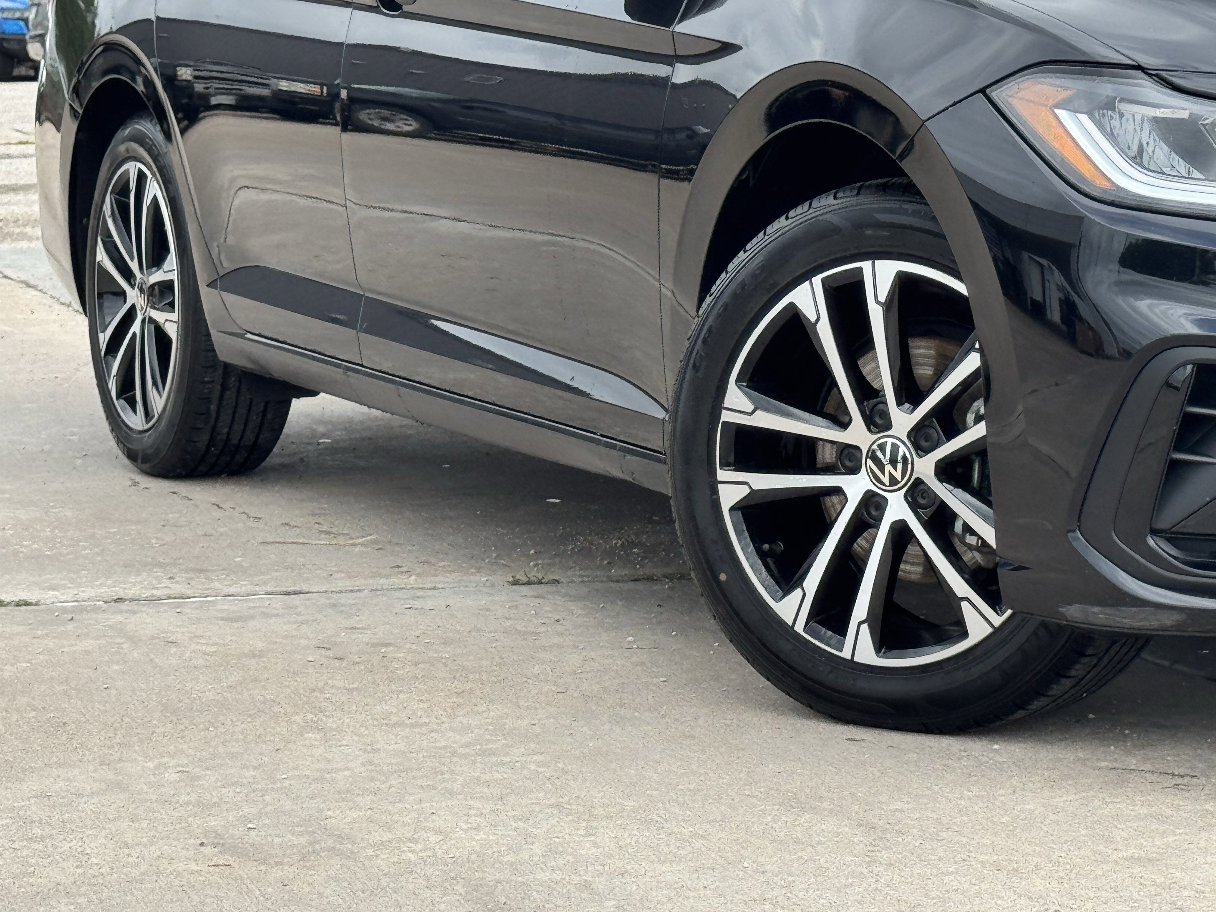 Used 2025 Volkswagen Jetta Sport FWD image 12