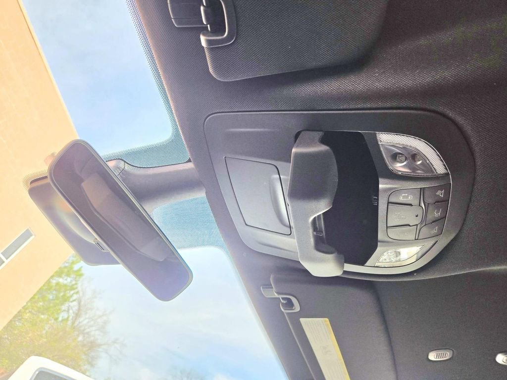 Used 2026 Chrysler Voyager LX FWD image 32