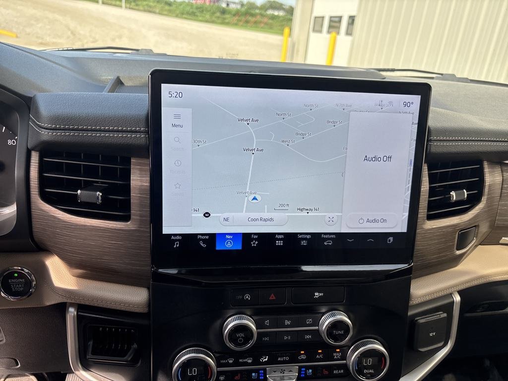 Used 2024 Ford Expedition Limited image 35