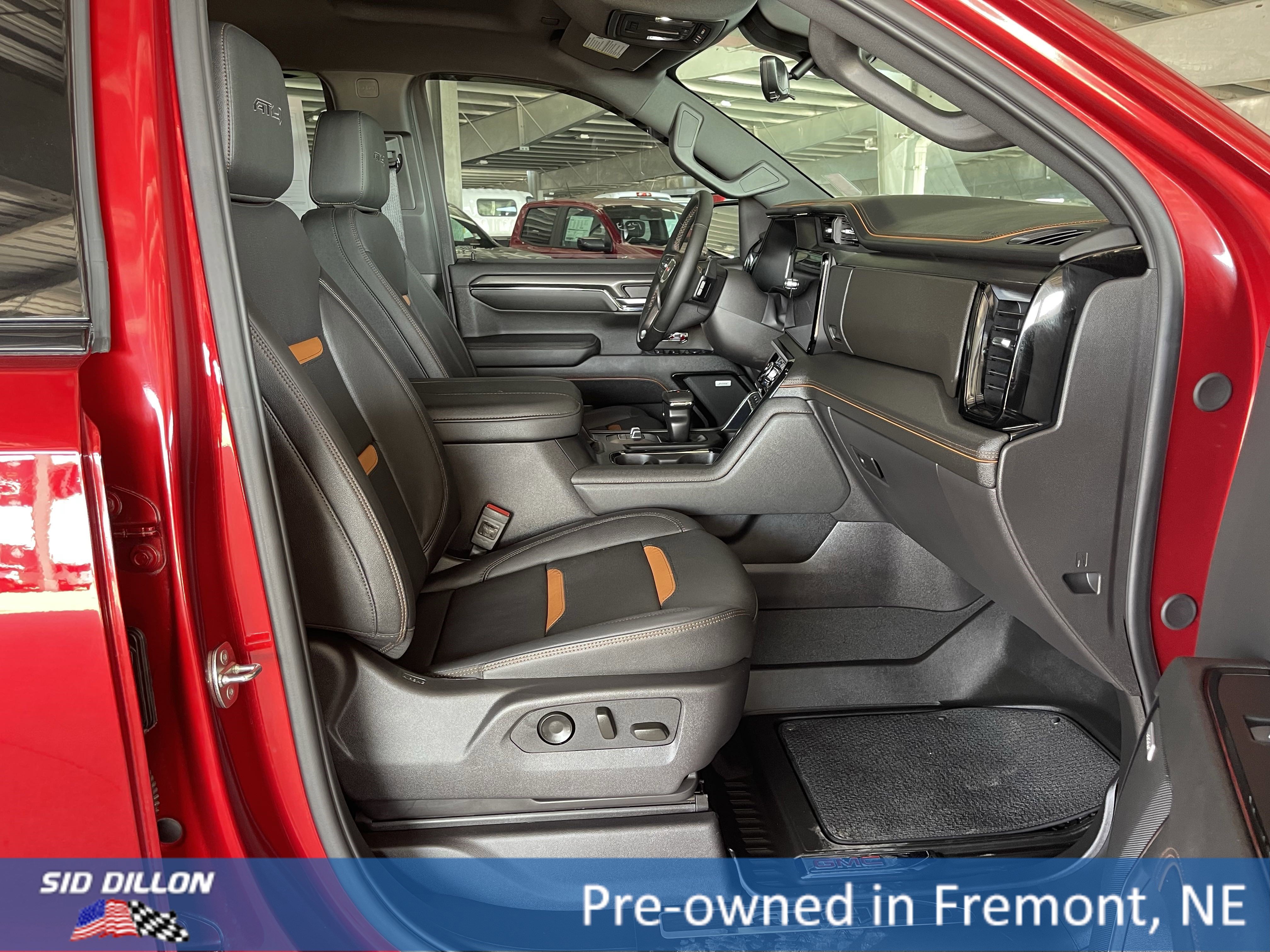 Used 2024 GMC Sierra 1500 AT4 w/ Technology Package image 9