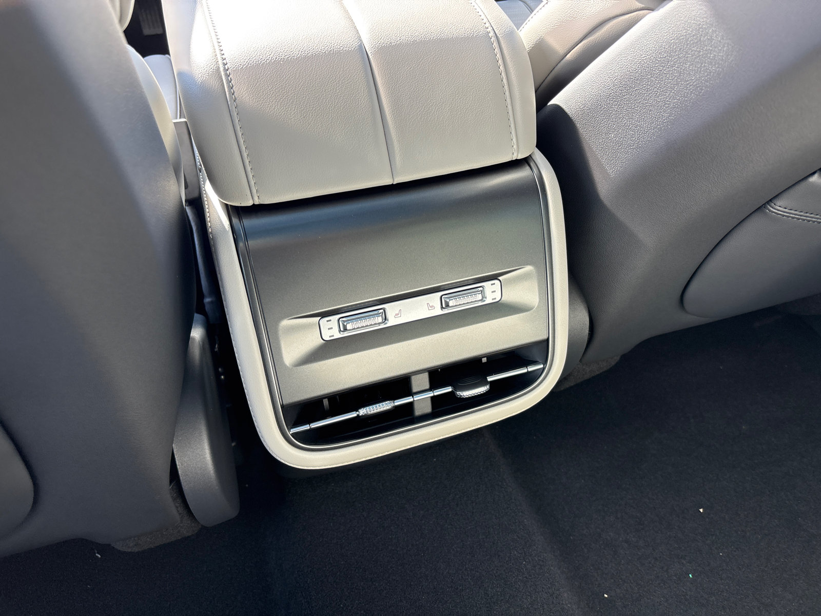 New 2026 Lincoln Nautilus Reserve AWD/4WD image 30